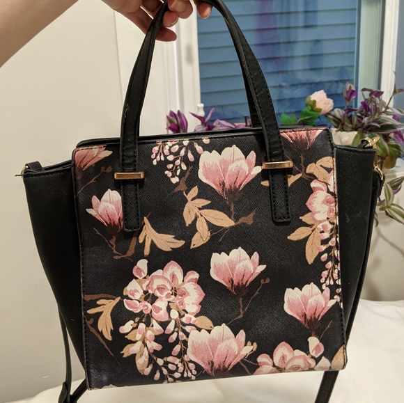 le chateau Handbags - Black handbag / purse w/ floral cherry blossoms